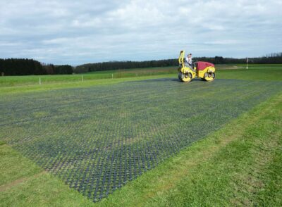 Grass reinforcement of runway in France with TERRA-GRID E 35