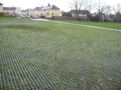 Grass grows back immediately after installation of TERRA GRID E 35