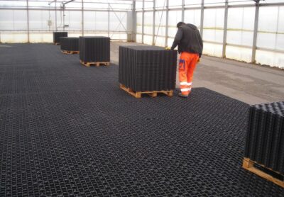 TERRA-GRID E 35 ground grids can be laid by one person